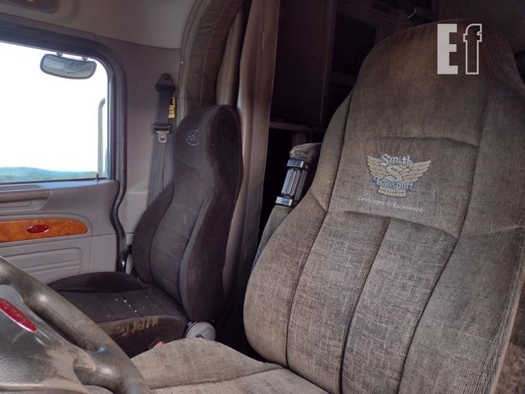 2007-peterbilt-379-image-13