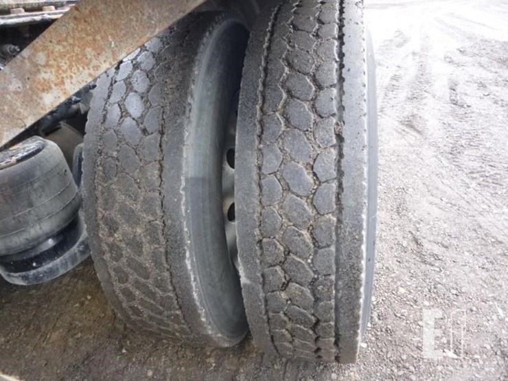 2020-peterbilt-579-image-28