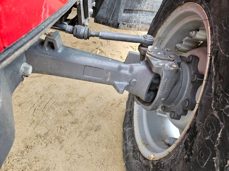 massey-ferguson-4707-image-47