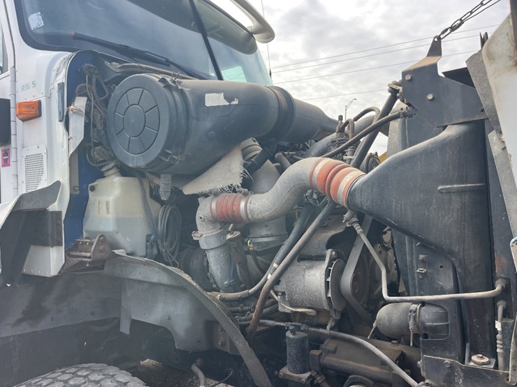 2002-international-cv-image-20