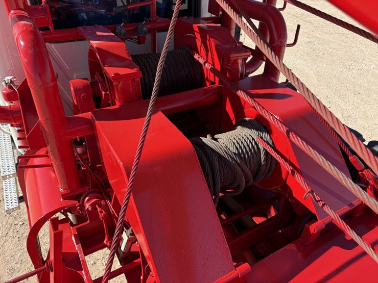 2013-mack-granite-t/a-daycab-pole-truck-image-5