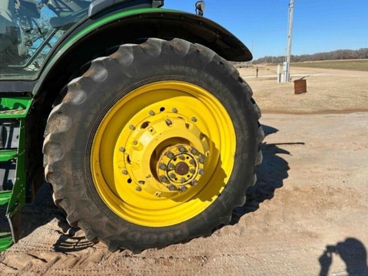 2016-john-deere-7230r-image-13