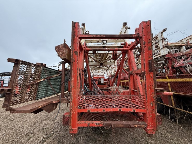 2003-franks-/-nov-1287/160-96-210k-4-axle-well-service-workover-rig-(incomplete)-image-17