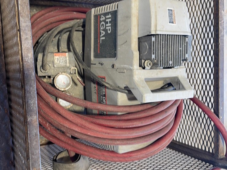 house-jack,-ramps,-air-compressor-image-4