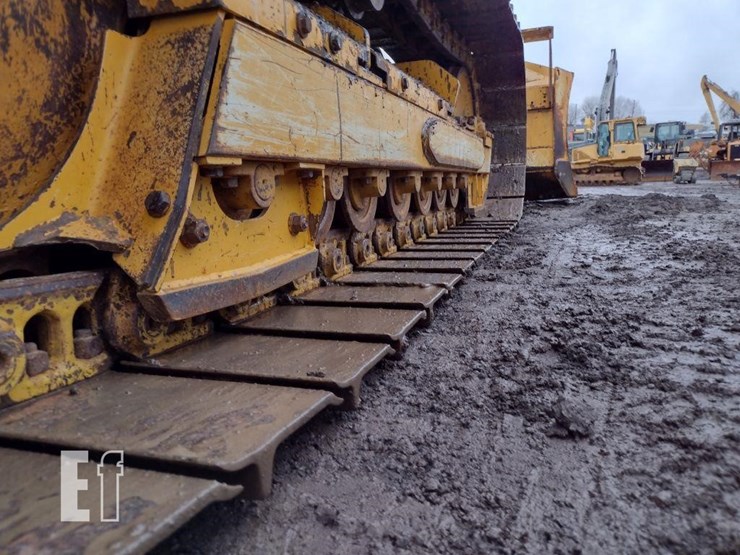 2015-deere-650k-lgp-image-35