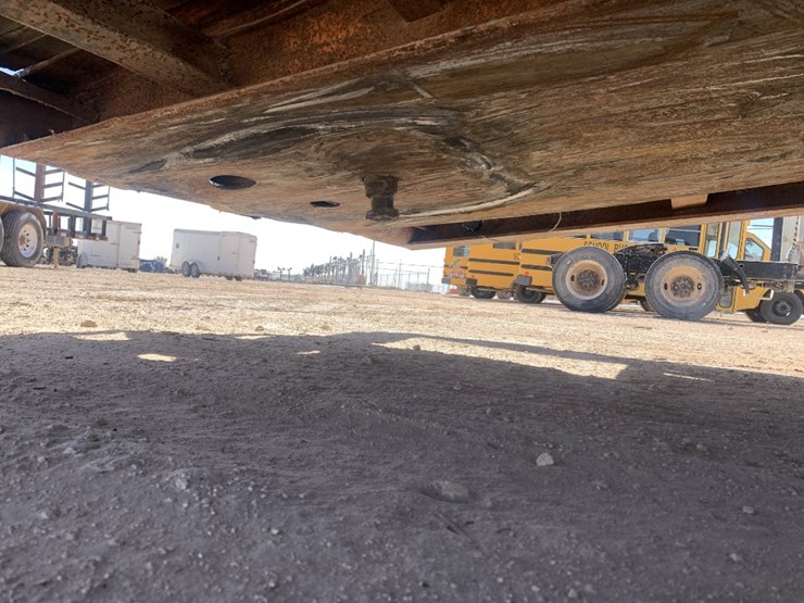 1981-amc-lb-50-3-fg-46-x-8-3-axle-scissorneck-trailer-image-2