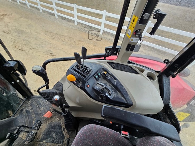 massey-ferguson-4707-image-35