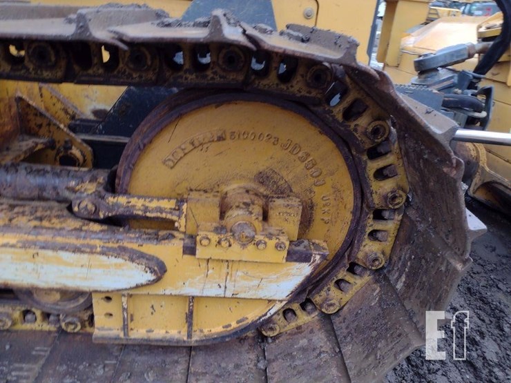 2015-deere-650k-lgp-image-36