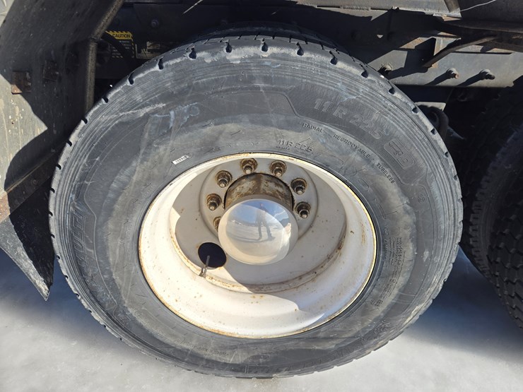 2000-mack-rd688s-image-76