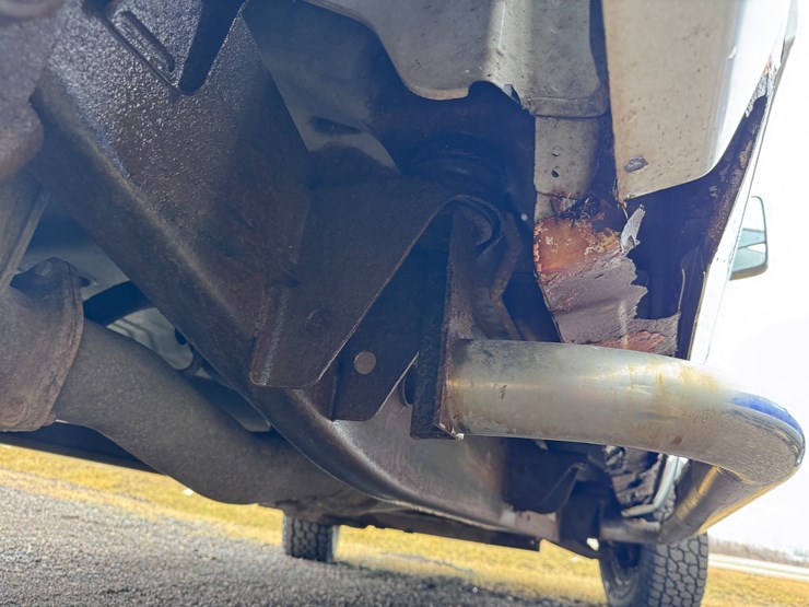 2010-chevrolet-2500hd-image-18