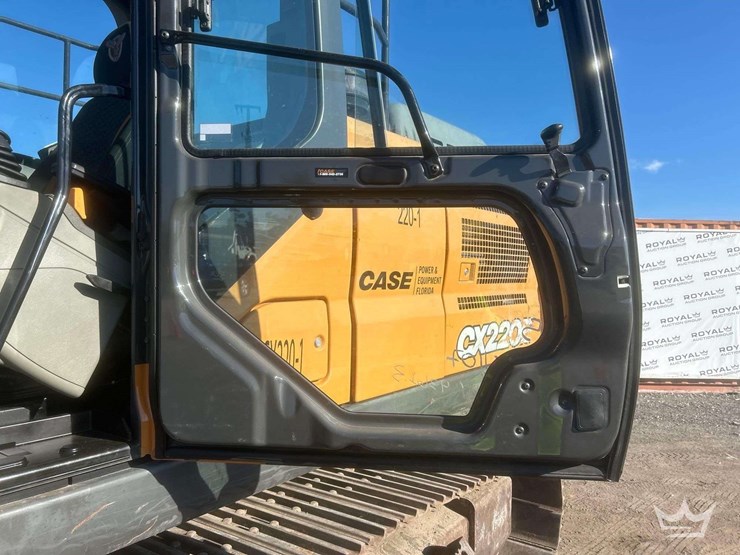 2022-case-cx220e-hydraulic-excavator-image-21