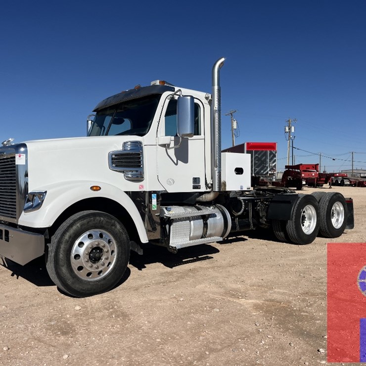 2021 FREIGHTLINER CORONADO 122 SD