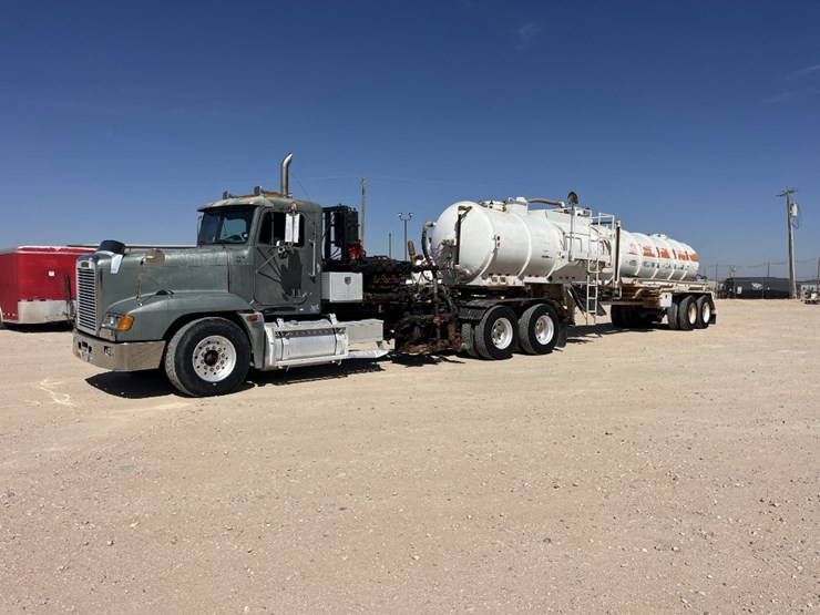 1996-freightliner-t/a-daycab-kill-truck-&-2008-overland-t/a-kill-trailer-image-1