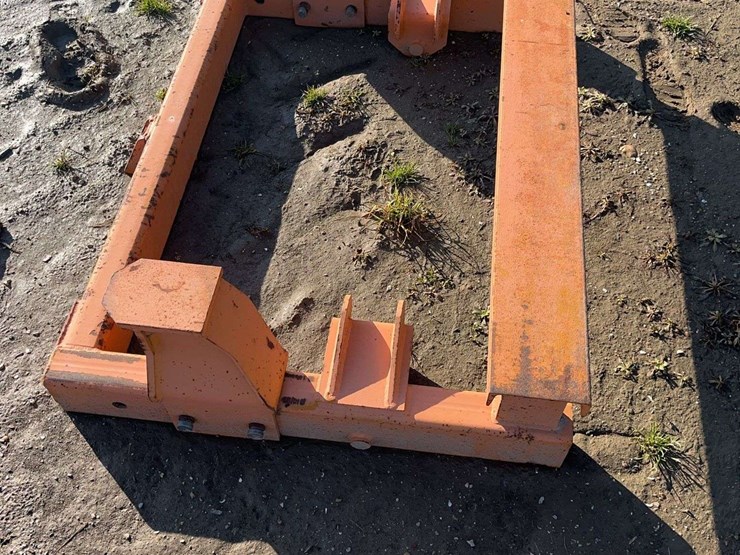 tensas-turn-table-equipment-mover-with-header-bracket-image-13