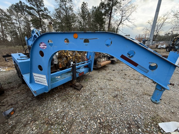 2013-caterpillar-c4.4-image-13