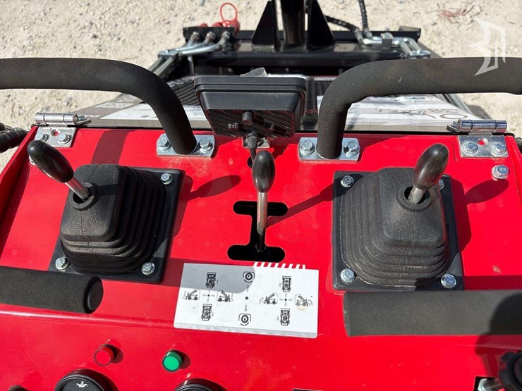 2025-ht360w-mini-walk-behind-track-loader-skid-steer-image-24