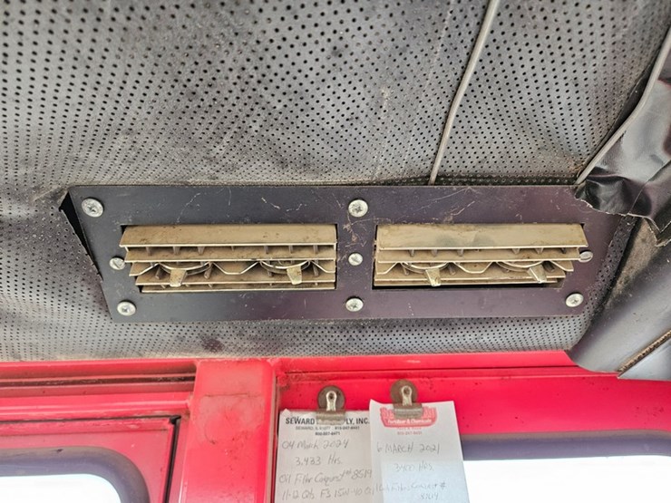 massey-ferguson-1085-image-37