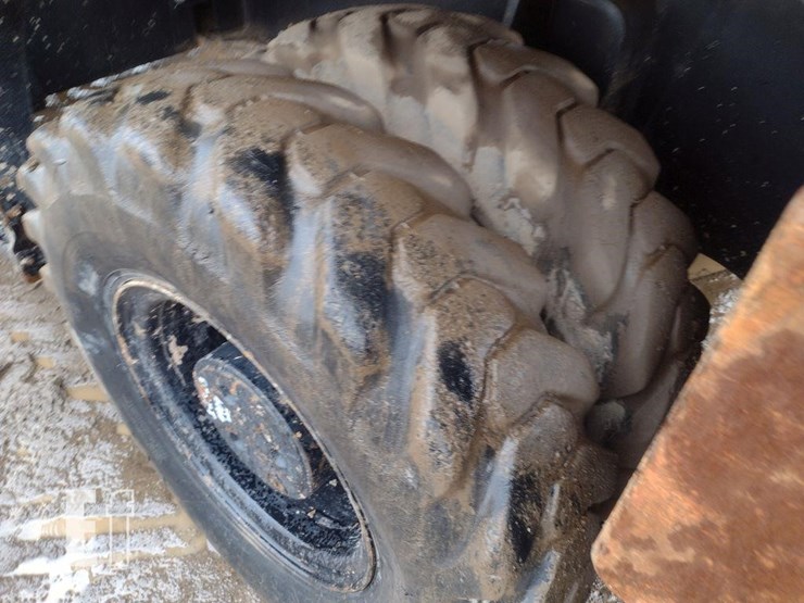 caterpillar-m322f-image-30