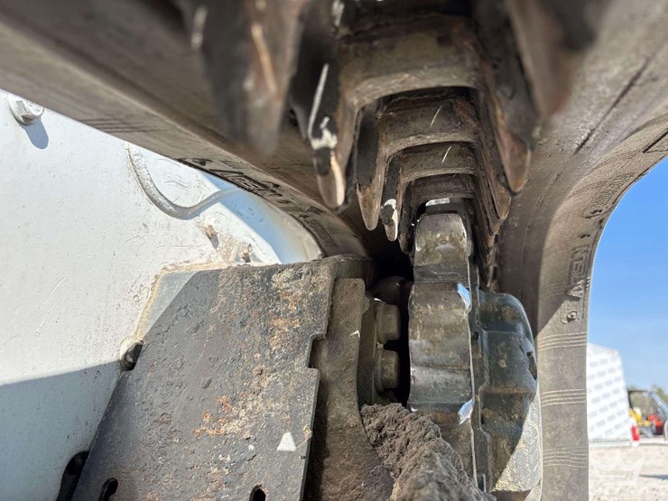 2017-bobcat-t550-image-29