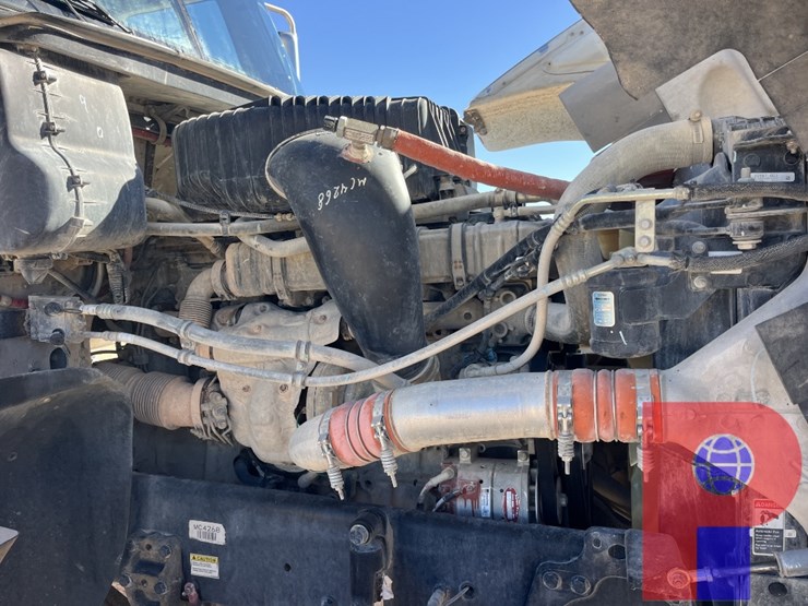 2021-freightliner-coronado-122-sd-image-7