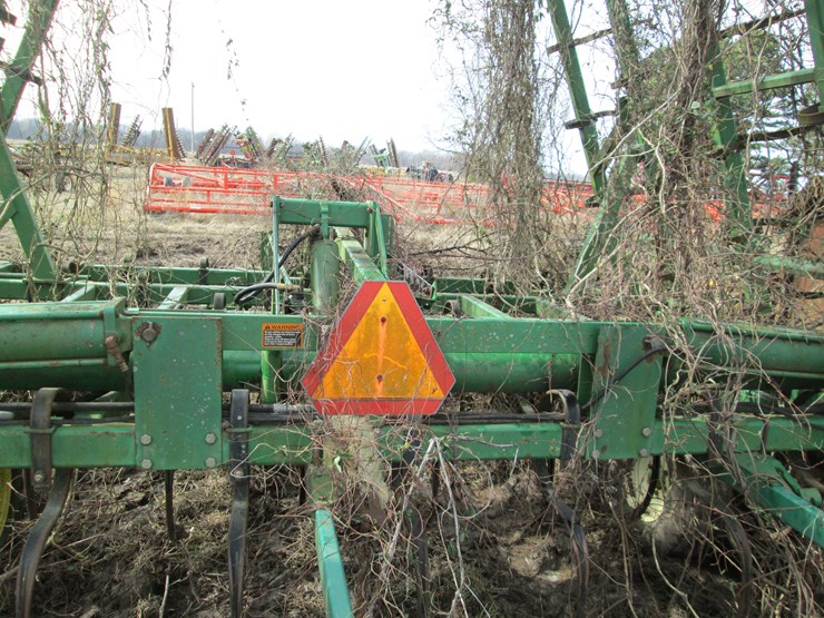 john-deere-38-image-11