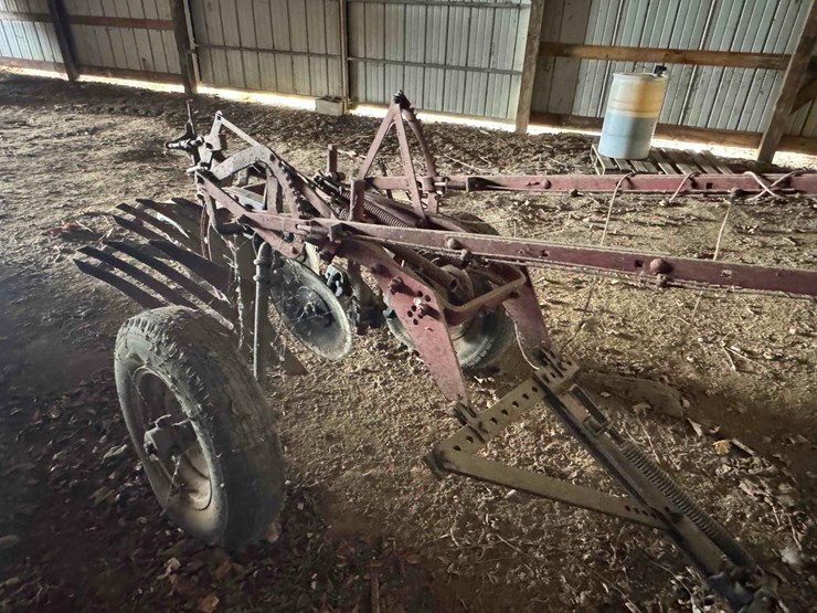 mccormick-little-genius-2-bottom-plow-image-1