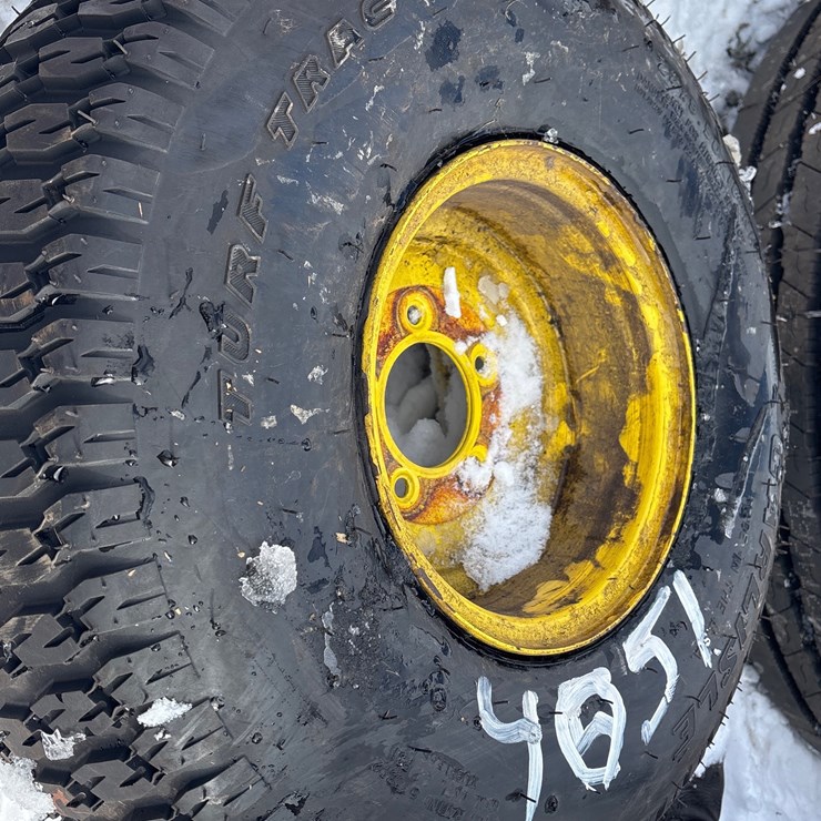 #4051 • 24x9.50-10 with Rim