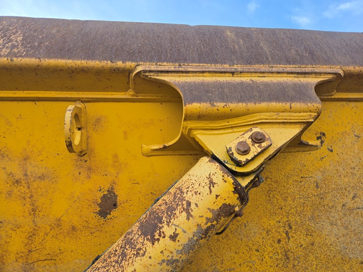 komatsu-hm400-2-image-26