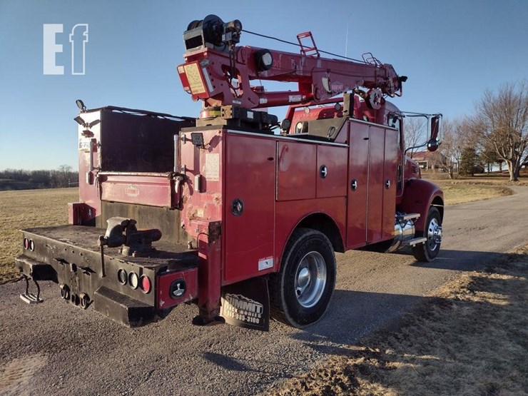 2013-peterbilt-337-image-35