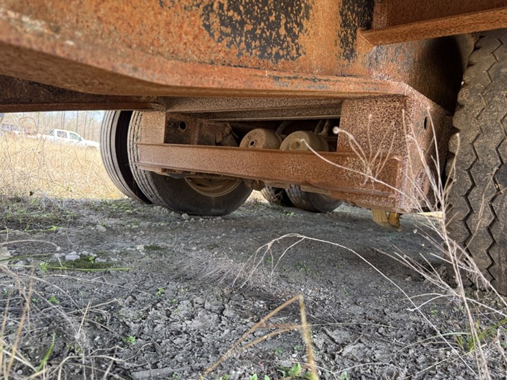 2006-nuttall-40'-x-102"-55-ton-3-axle-narrow-neck-lowboy-image-7