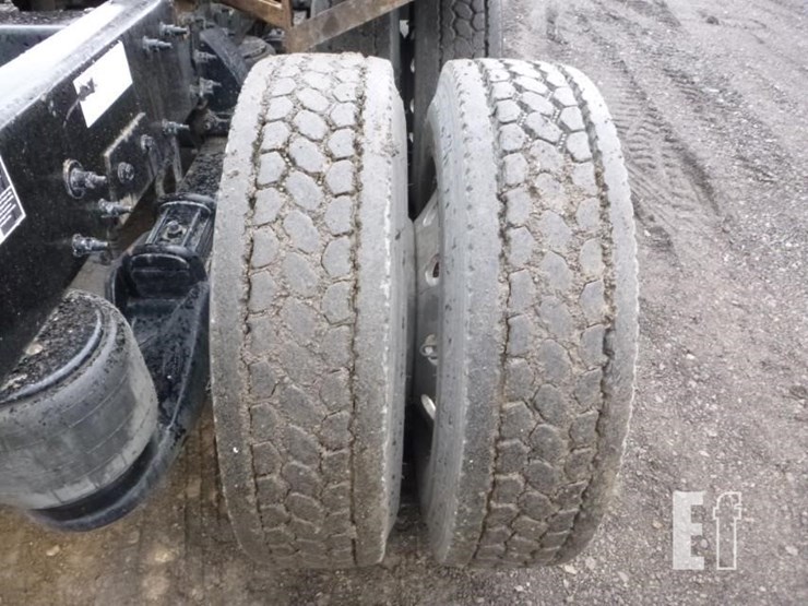 2020-peterbilt-579-image-27