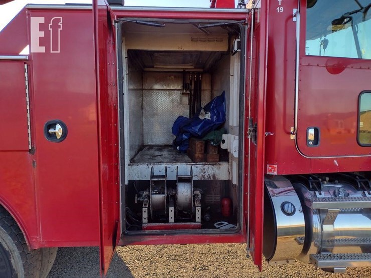 2013-peterbilt-337-image-60