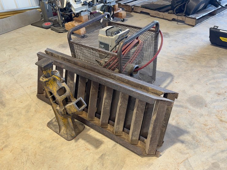 house-jack,-ramps,-air-compressor-image-2