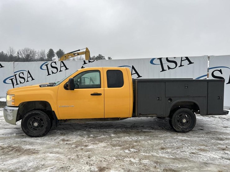 2008-chevrolet-2500-image-2