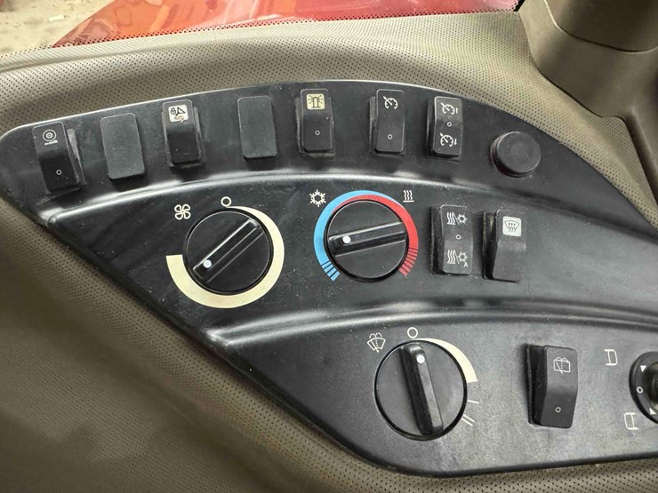 2010-case-ih-275-image-37