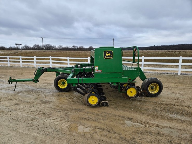 john-deere-15-image-2