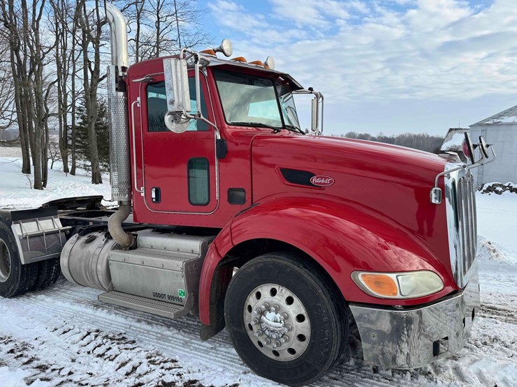 2012-peterbilt-386-image-13