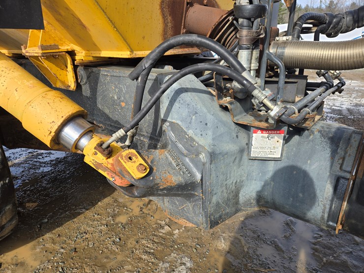 komatsu-hm400-2-image-28