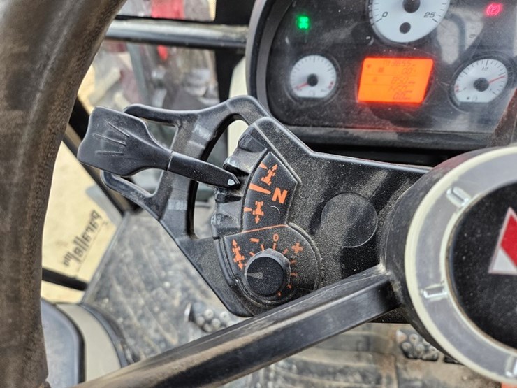 massey-ferguson-4707-image-30