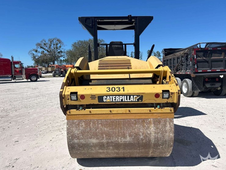 2012-caterpillar-cb54-image-19