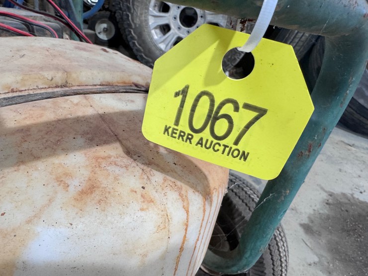 #1067-•-sprayer-in-cart-image-3