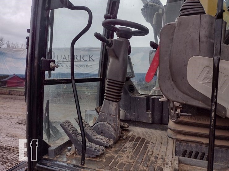 caterpillar-m322f-image-13