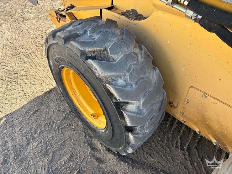 2012-deere-328d-image-18