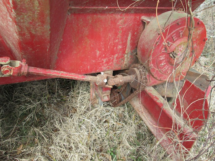 #27354-•-mallett-pull-type-spreader-image-5