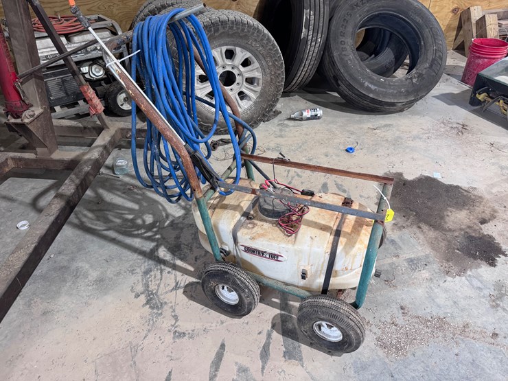 #1067-•-sprayer-in-cart-image-2