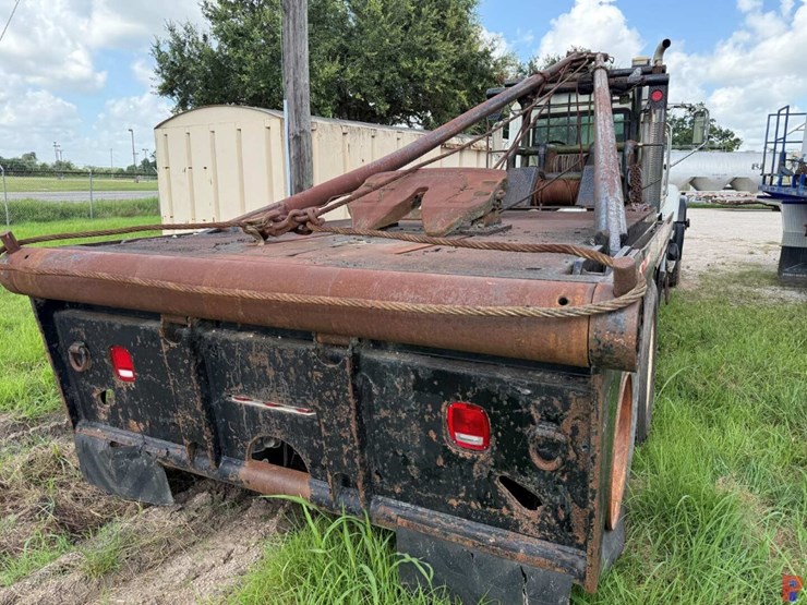 2007-mack-cv713-t/a-65k-gin-pole-winch-truck-image-6