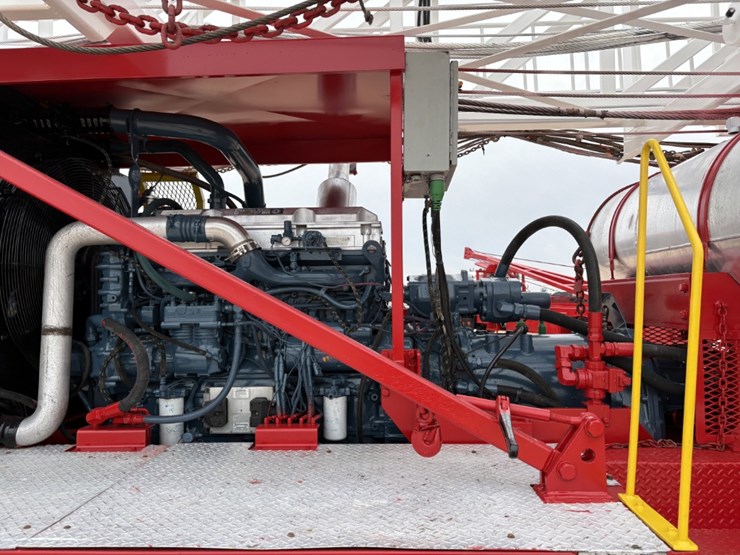 2012-rig-works-mustang-550-image-8