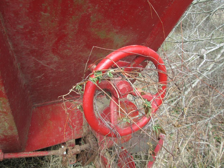 #27354-•-mallett-pull-type-spreader-image-6