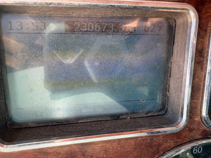 2009-mack-pinnacle-t/a-daycab-vacuum-truck-image-14