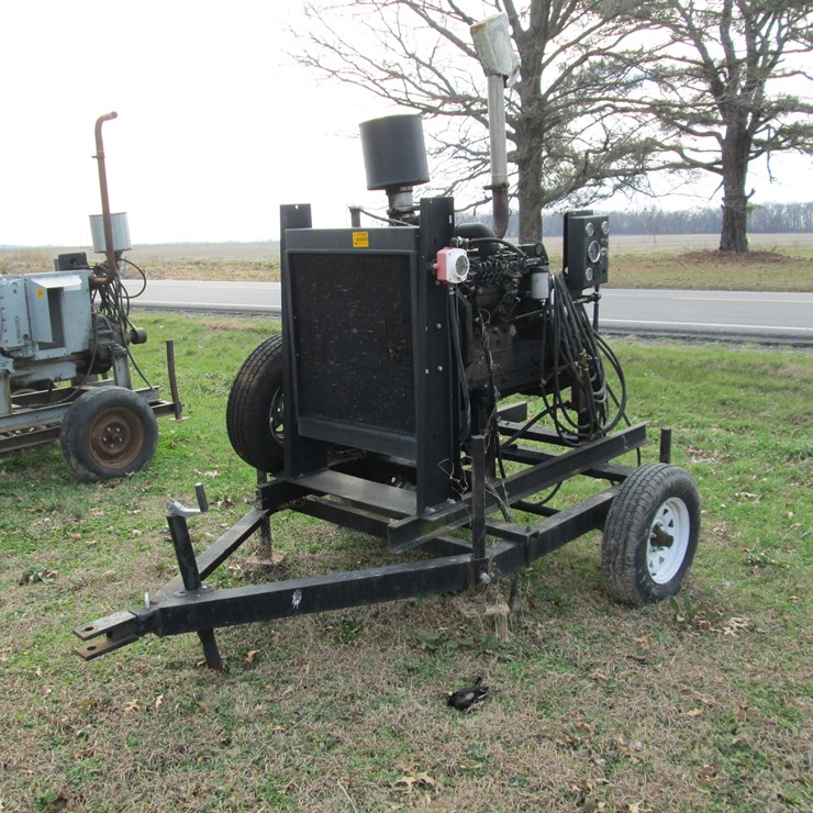 #27369 • Case IH 6 cyl Power Unit w/ Trailer